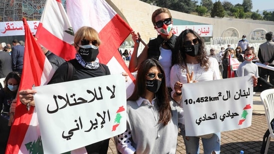 Protests Continue, Shops Close as Lira Hits Record Lows